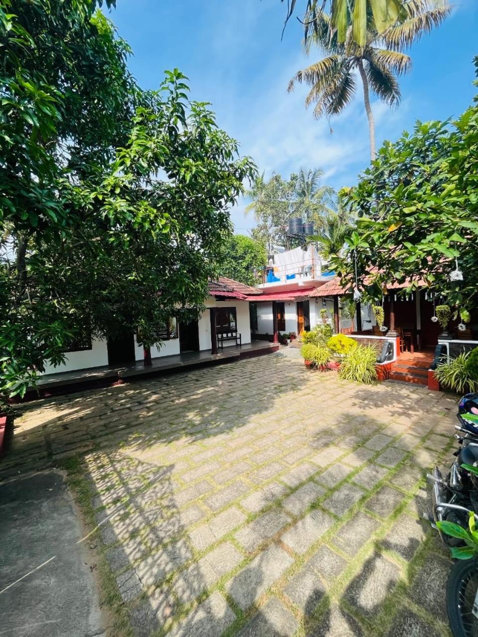 Dove Cottage Cherai Beach Esterno foto